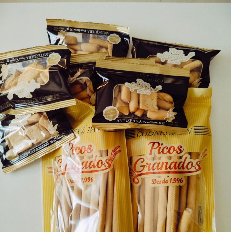Colines de Pan largos artesanos integrales. Caja de 10 Uds.